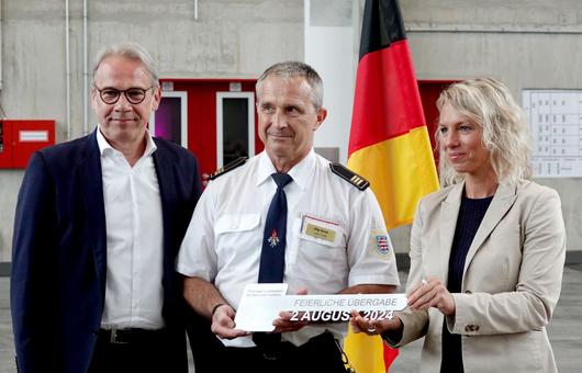 Innenminister Georg Maier, Leiter der TLFKS Jörg Henze und Infrastrukturministerin Susanna Karawanskij