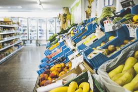 Gemüse und Obst im Dorfladen Finsterbergen